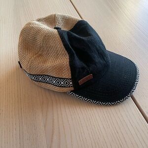 Roxy women’s hat, black and tan ladies ball cap with Patterned Trim